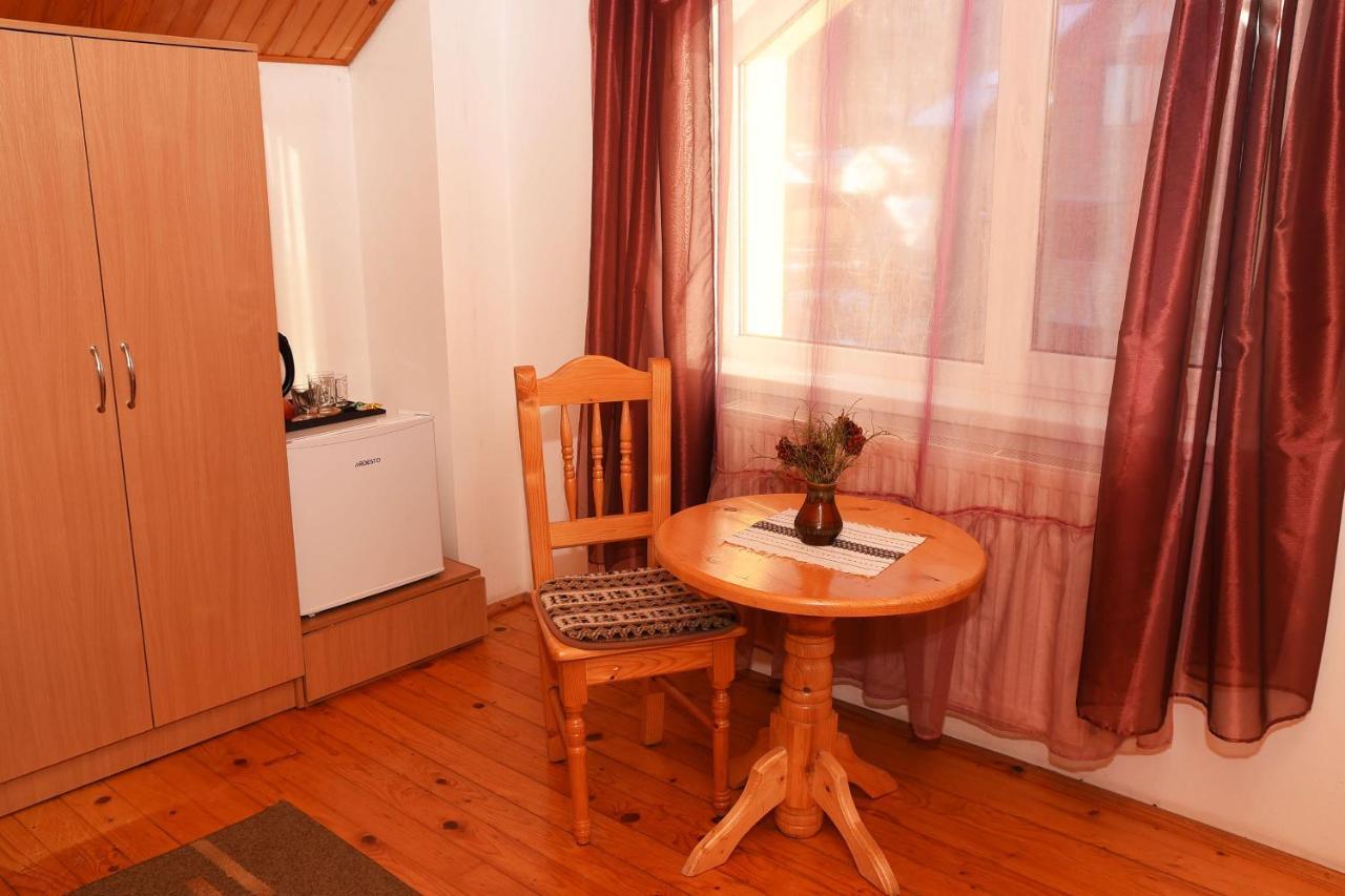 Oskolok Dovbusha Mini-Hotel Jaremtsje Buitenkant foto