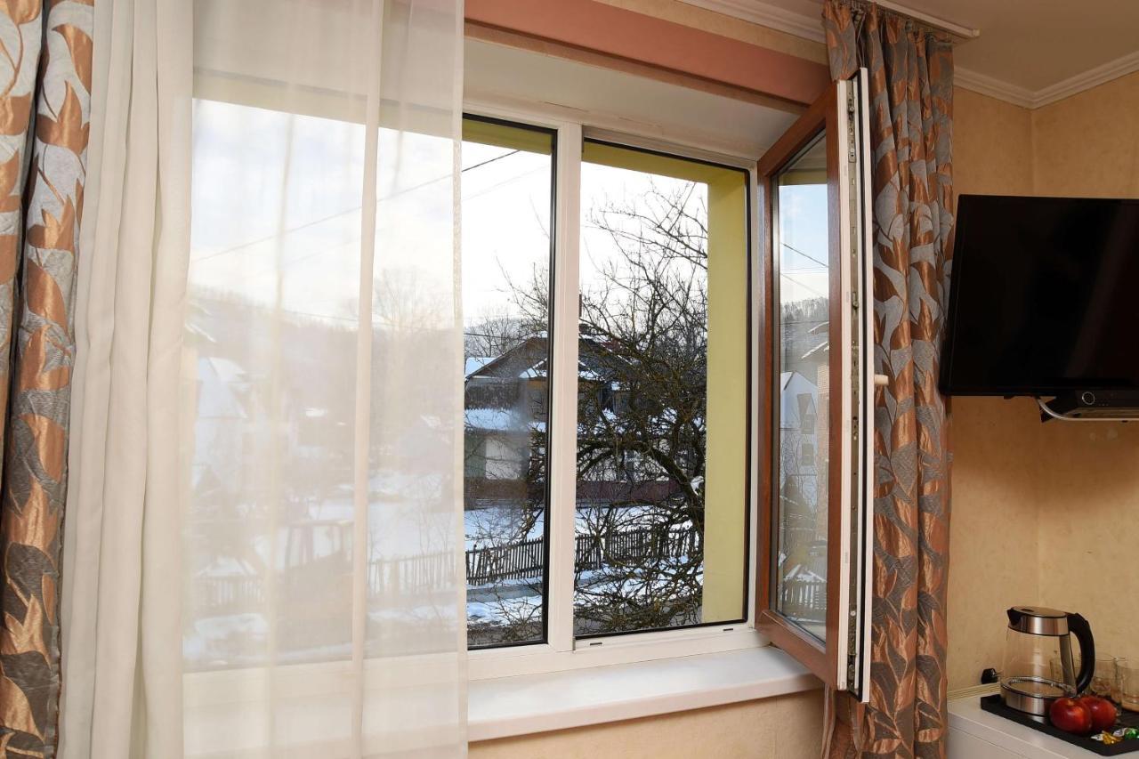 Oskolok Dovbusha Mini-Hotel Jaremtsje Buitenkant foto