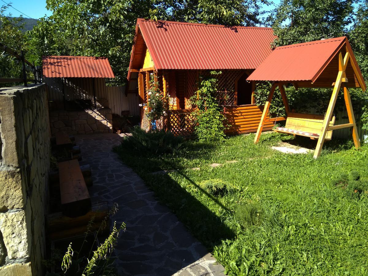 Oskolok Dovbusha Mini-Hotel Jaremtsje Buitenkant foto